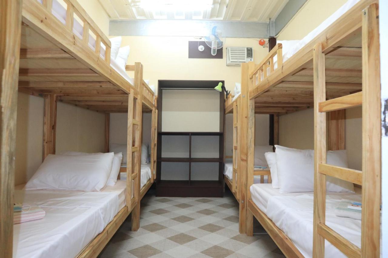 Cool Martin Family Hotel And Resort Bacoor エクステリア 写真