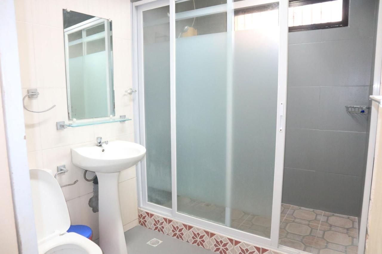 Cool Martin Family Hotel And Resort Bacoor エクステリア 写真