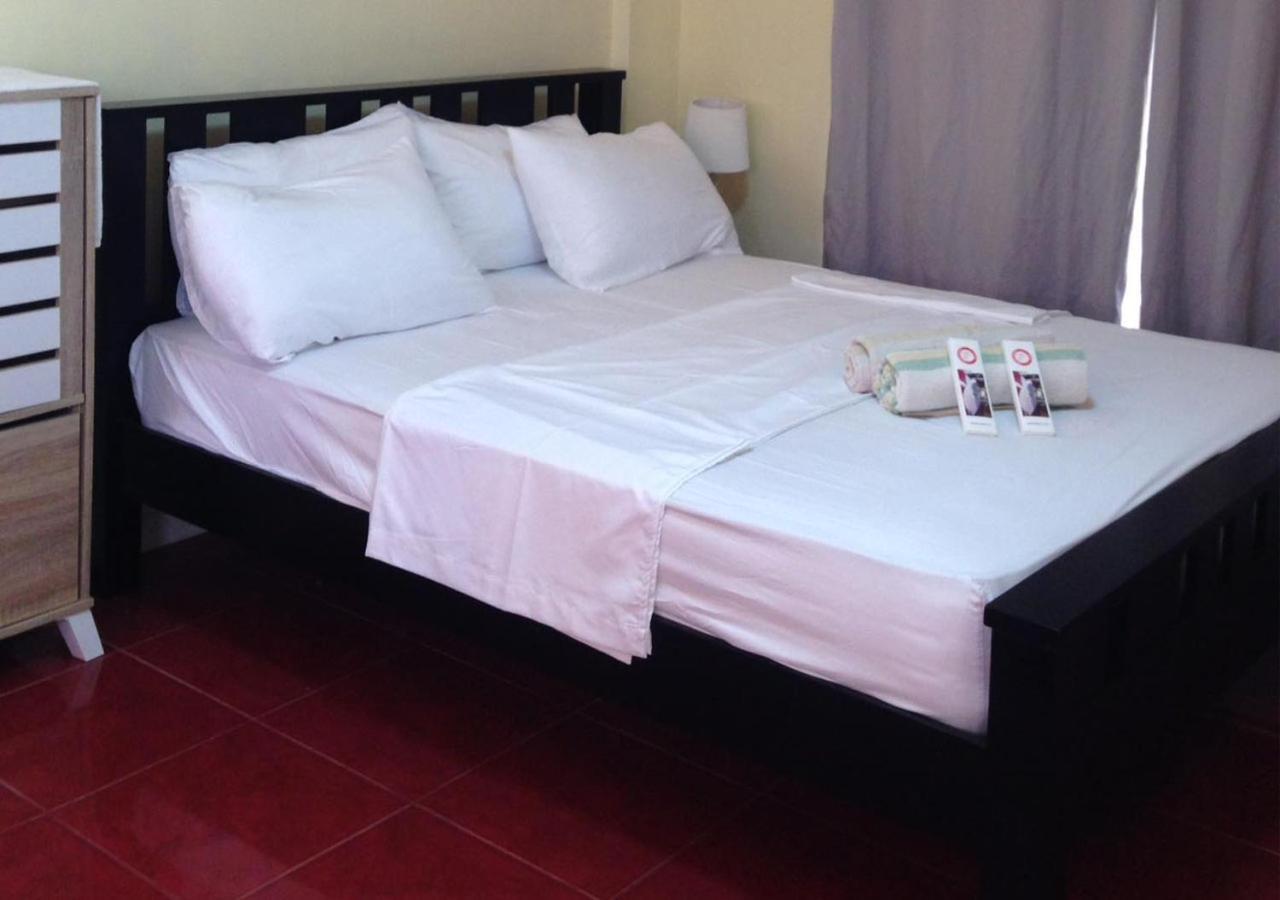 Cool Martin Family Hotel And Resort Bacoor エクステリア 写真