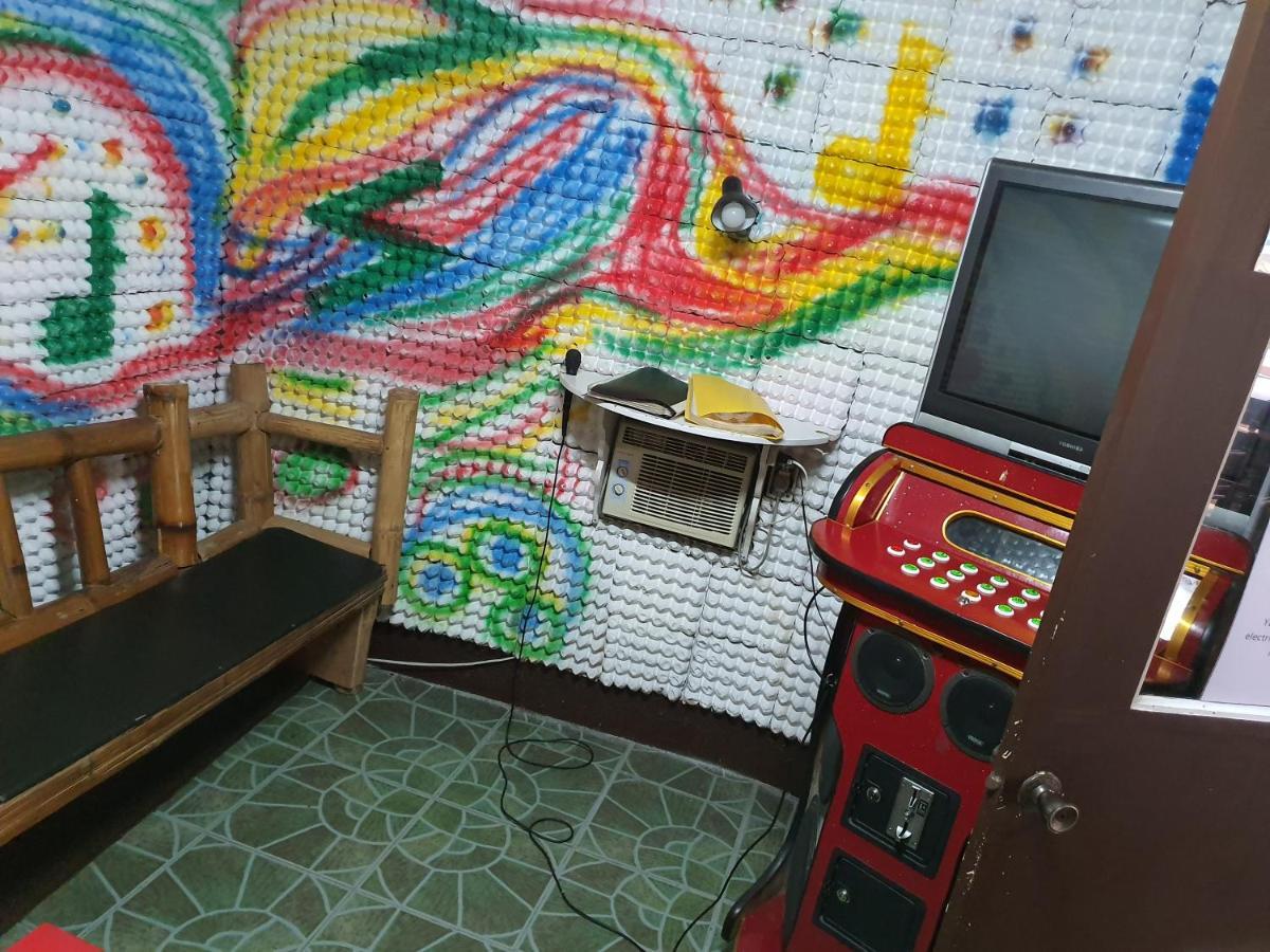 Cool Martin Family Hotel And Resort Bacoor エクステリア 写真