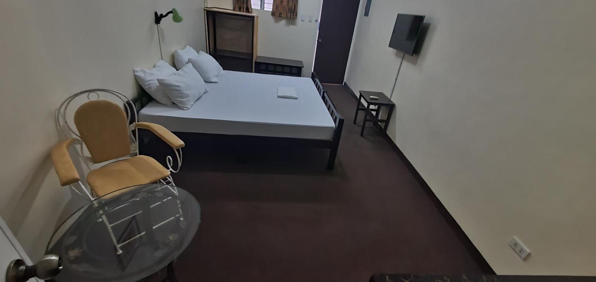 Cool Martin Family Hotel And Resort Bacoor エクステリア 写真