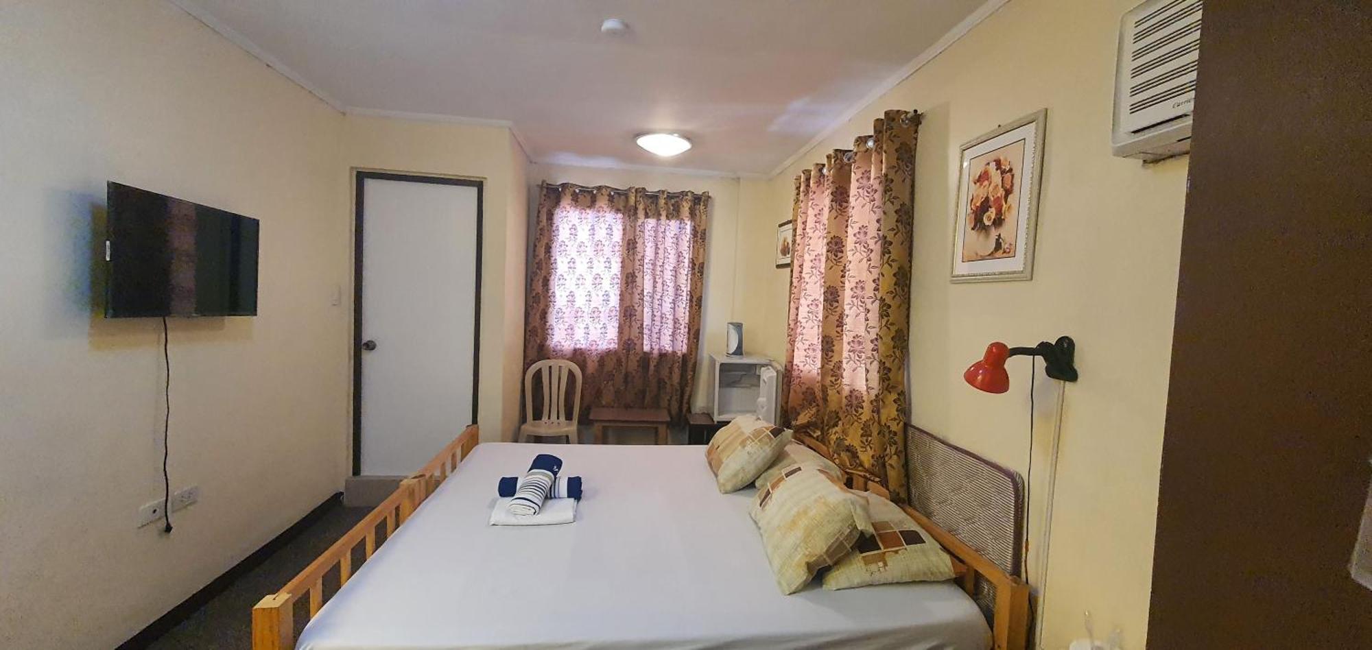 Cool Martin Family Hotel And Resort Bacoor エクステリア 写真