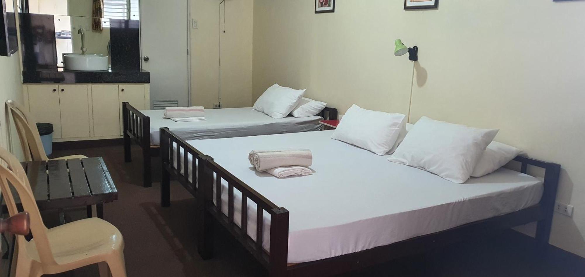 Cool Martin Family Hotel And Resort Bacoor エクステリア 写真