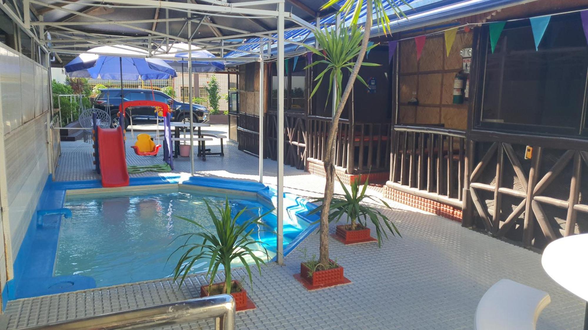 Cool Martin Family Hotel And Resort Bacoor エクステリア 写真
