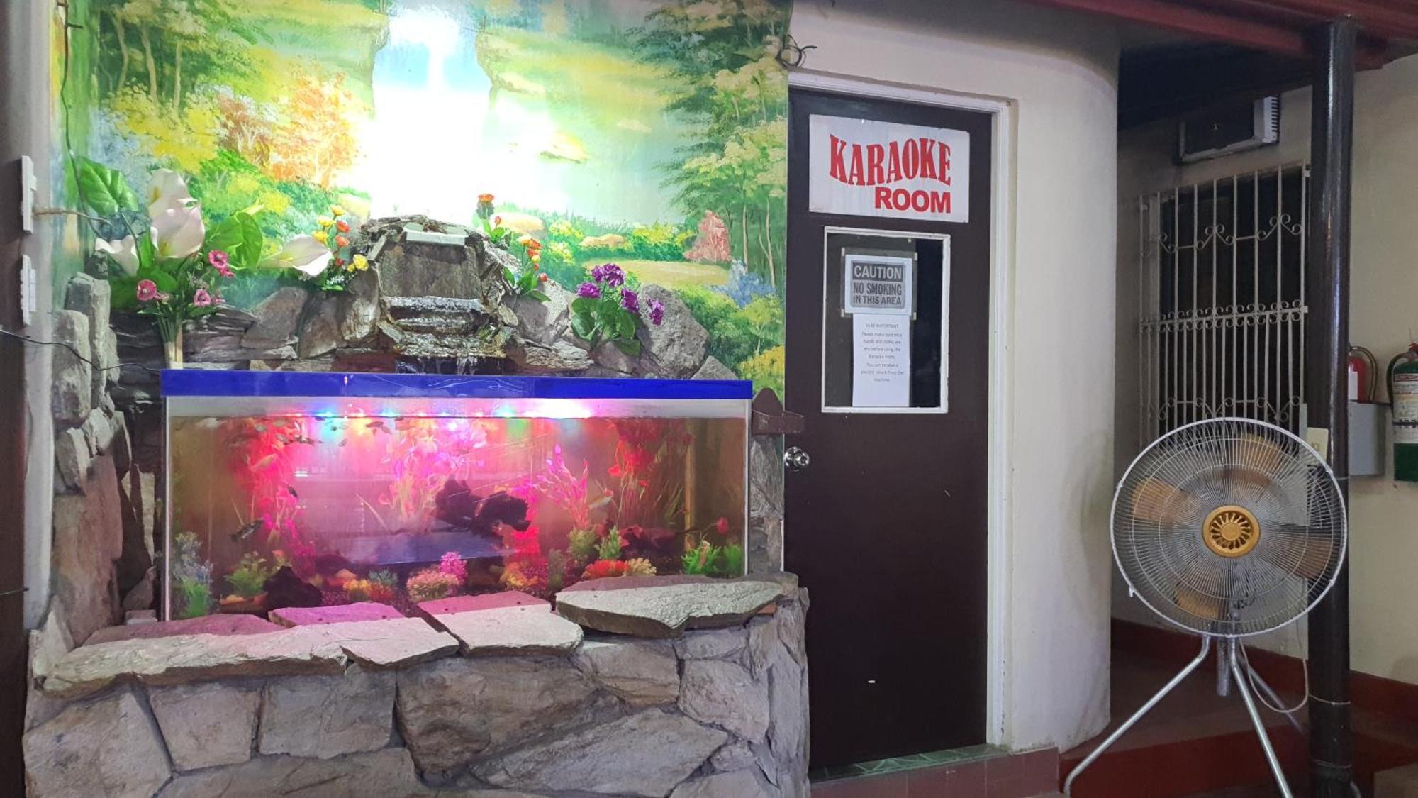 Cool Martin Family Hotel And Resort Bacoor エクステリア 写真