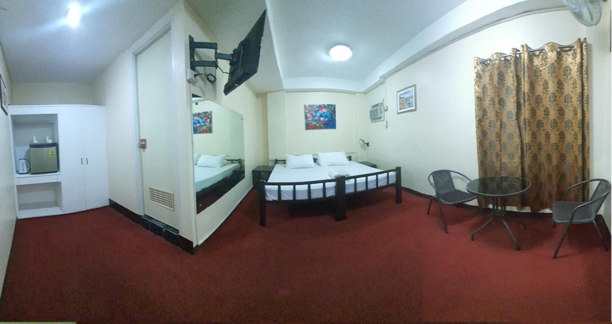 Cool Martin Family Hotel And Resort Bacoor エクステリア 写真