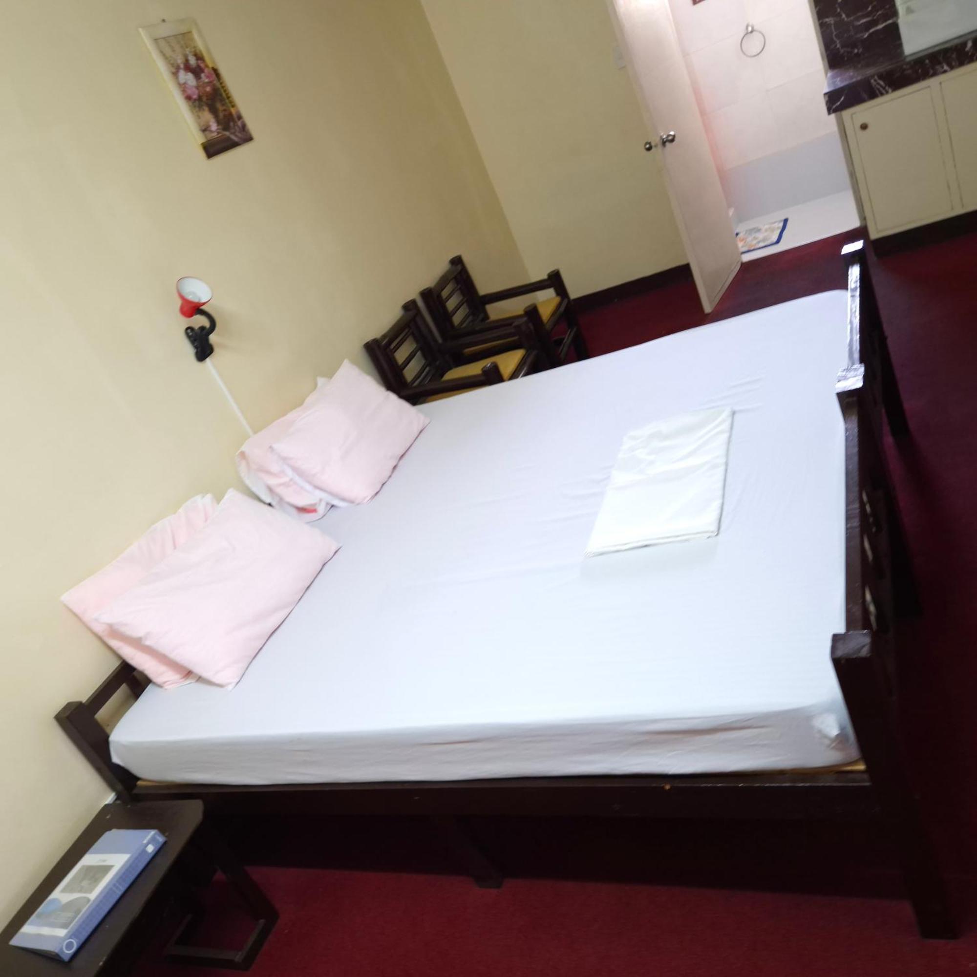Cool Martin Family Hotel And Resort Bacoor エクステリア 写真