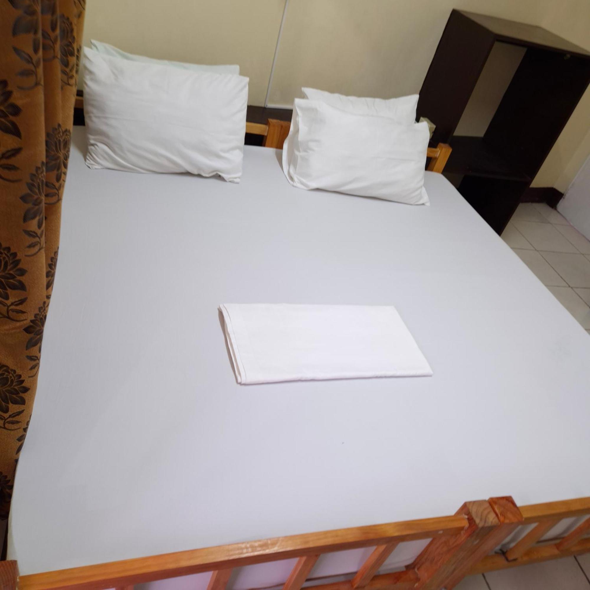 Cool Martin Family Hotel And Resort Bacoor エクステリア 写真