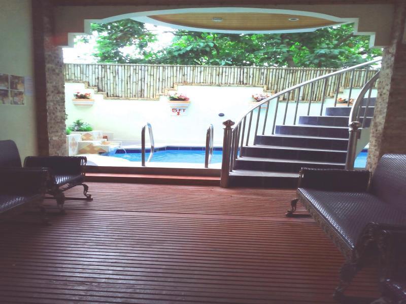 Cool Martin Family Hotel And Resort Bacoor エクステリア 写真